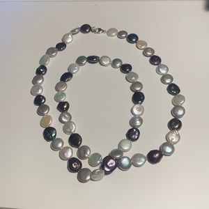 Peacock pearl necklace